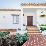 Villa Tamarindos - Stunning With Private Pool & Outside Space- Lual Nerja