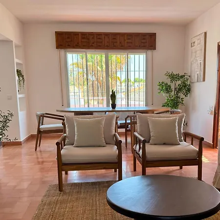 Вилла Tamarindos