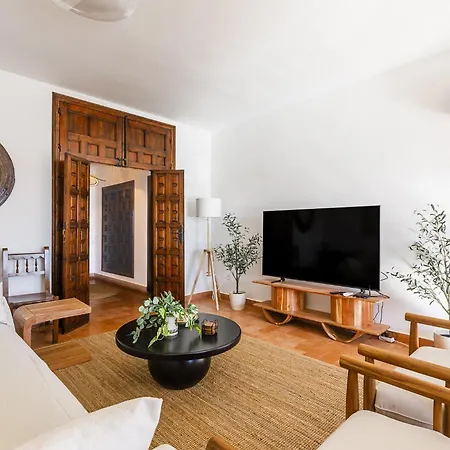Tamarindos - Stunning With Private Pool & Outside Space- Lual Nerja