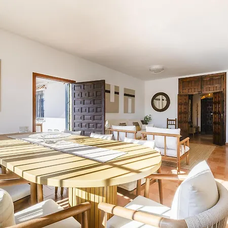 Tamarindos - Stunning With Private Pool & Outside Space- Lual Nerja