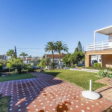 Villa Tamarindos - Stunning With Private Pool & Outside Space- Lual Nerja